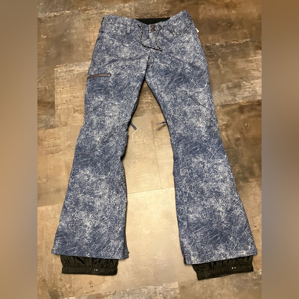NWOT DC Snow Pants